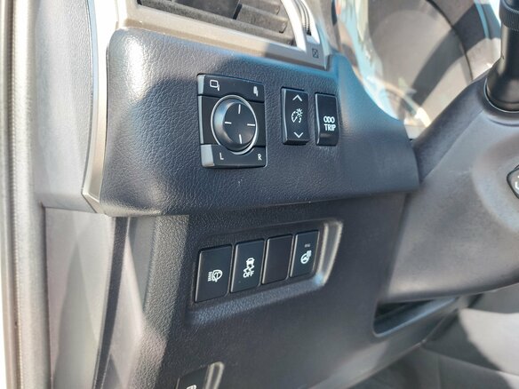 2016 Lexus GX 460 II Рестайлинг, белый, 3939000 рублей - вид 10
