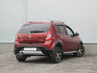 2014 Renault Sandero Stepway I, красный, 637000 рублей, вид 2