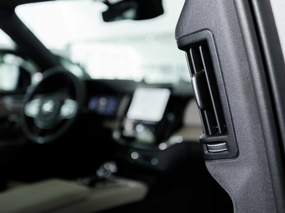 2026 Volvo XC90 B6 II Рестайлинг 2, серый - вид 15
