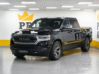 2022 Ram 1500 Crew Cab V, чёрный, 7999000 рублей, вид 1