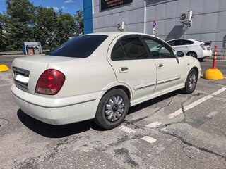 2003 Nissan Bluebird Sylphy I (G10), белый, 400000 рублей, вид 2