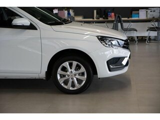 2026 Lada (ВАЗ) Vesta I Рестайлинг (NG), белый, 1735000 рублей, вид 4