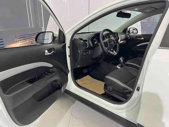 2022 Kia KX1, белый, 1500000 рублей - вид 6
