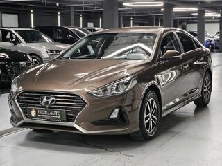 2019 Hyundai Sonata VII (LF) Рестайлинг, коричневый, 1680000 рублей, вид 3