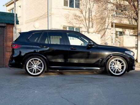 2020 BMW X5 M Competition III (F95), чёрный, 9500000 рублей, вид 5