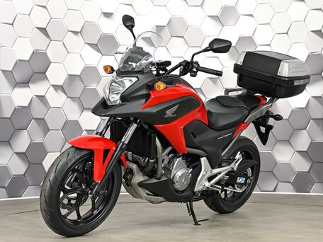 2012 Honda NC 700X, красный, 675000 рублей, вид 2