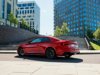 2017 Audi RS 5 II (F5), красный, 5190000 рублей, вид 2