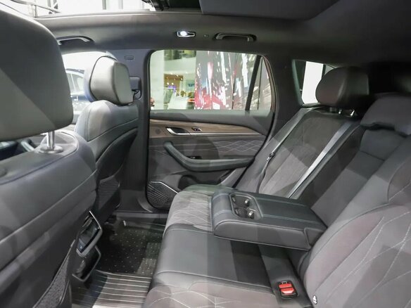 2026 Geely Monjaro I Рестайлинг, серебристый, 4955000 рублей - вид 14