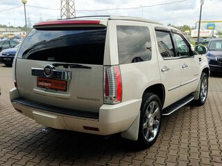 2013 Cadillac Escalade III, белый, 2200000 рублей, вид 4