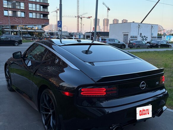 2023 Nissan Z, чёрный, 7900000 рублей - вид 4