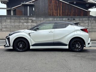 2021 Toyota C-HR I Рестайлинг, белый, 1800000 рублей, вид 5