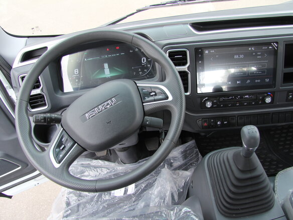 2026 Isuzu Elf (N-series), белый, 5000000 рублей - вид 15