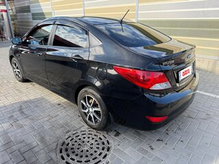 2013 Hyundai Solaris I, чёрный, 820000 рублей, вид 2