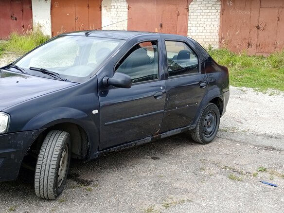 2012 Renault Logan I Рестайлинг, чёрный, 195000 рублей