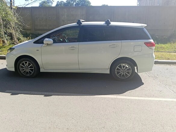 2011 Toyota Wish II, белый, 1200000 рублей - вид 5