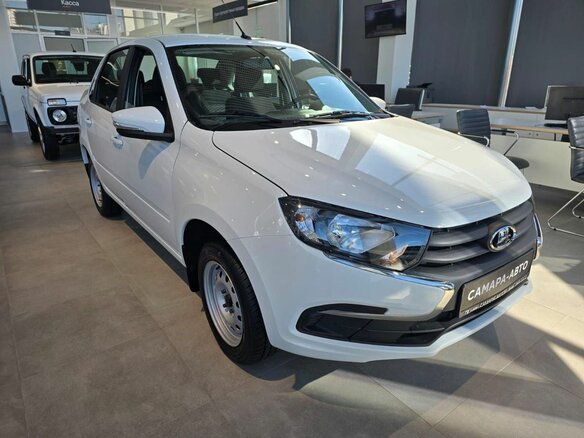 2026 Lada (ВАЗ) Granta I Рестайлинг, белый - вид 2