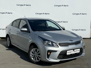 2019 Kia Rio IV, серебристый, 1425000 рублей, вид 3