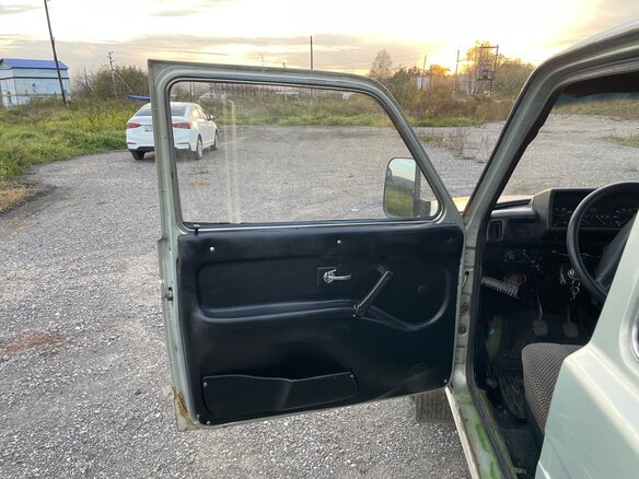 2000 Lada (ВАЗ) 2131 (4x4) I, серебристый, 180000 рублей - вид 4