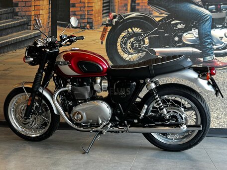 2024 Triumph Bonneville T120, красный, 1850000 рублей, вид 4