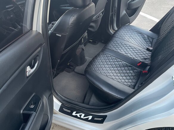 2017 Kia Rio IV, серебристый, 1100000 рублей - вид 13