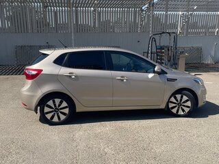 2013 Kia Rio 4-speed III, бежевый, 1020000 рублей, вид 5