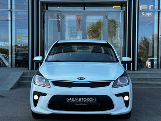 2017 Kia Rio IV, белый, 1035000 рублей, вид 2