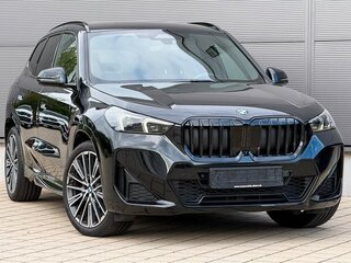 2023 BMW X1 18d sDrive III (U11/U12), чёрный, 3870000 рублей, вид 3