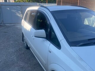 2010 Opel Zafira B Рестайлинг, белый, 450000 рублей, вид 5