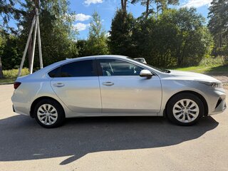 2022 Kia Cerato IV Рестайлинг, серый, 2350000 рублей, вид 2