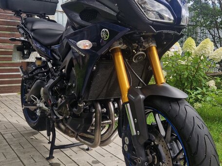 2016 Yamaha MT-09 Tracer (FJ-09), серый, 800000 рублей, вид 4