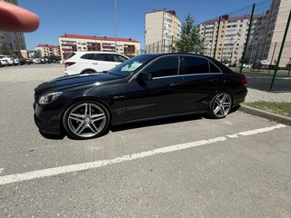 2013 Mercedes-Benz E-Класс 350 IV (W212, S212, C207) Рестайлинг, чёрный, 1900000 рублей, вид 3
