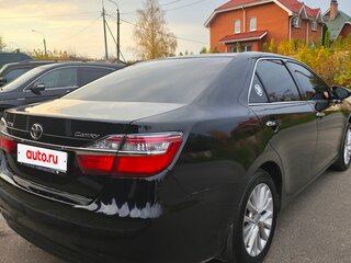 2015 Toyota Camry VII (XV50) Рестайлинг, чёрный, 1750000 рублей, вид 3