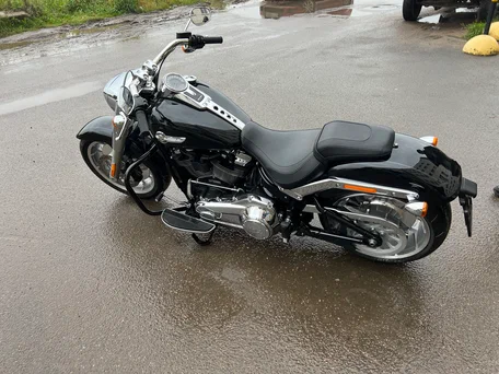 2022 Harley-Davidson Fat Boy, чёрный, 3100000 рублей, вид 1