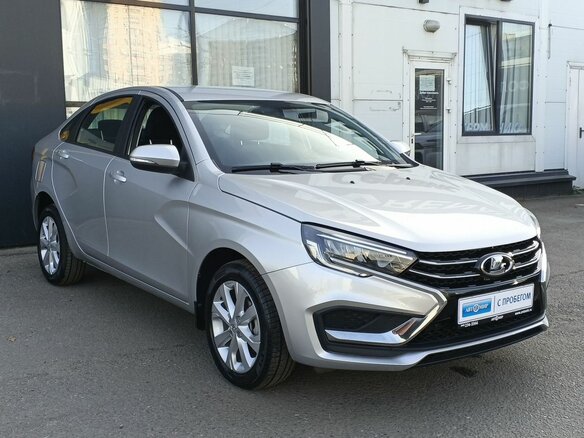 2024 Lada (ВАЗ) Vesta I Рестайлинг (NG), серый, 1548000 рублей - вид 2