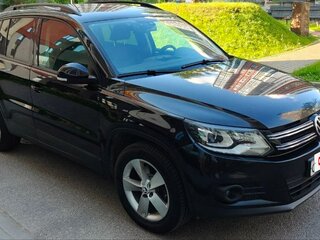 2016 Volkswagen Tiguan I Рестайлинг, чёрный, 1490000 рублей, вид 4
