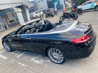 2018 Mercedes-Benz C-Класс 300 IV (W205) Рестайлинг, чёрный, 3720000 рублей, вид 3