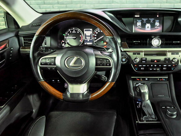 2015 Lexus ES 250 VI Рестайлинг, коричневый, 1850000 рублей - вид 17