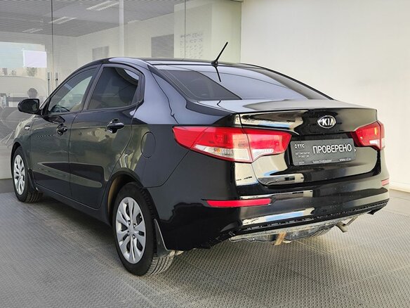 2016 Kia Rio III Рестайлинг, чёрный, 830000 рублей - вид 6