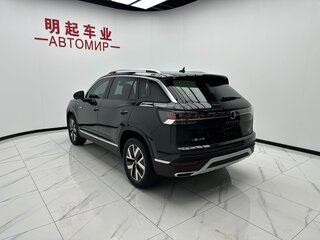 2022 Volkswagen Tayron I, чёрный, 1825000 рублей, вид 5