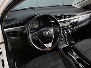 2014 Toyota Corolla XI (E160, E170, E180), белый, 999000 рублей, вид 5