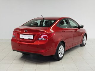 2016 Hyundai Solaris I Рестайлинг, красный, 1040000 рублей, вид 5