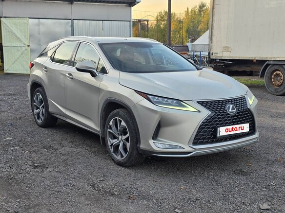 2021 Lexus RX 300 IV Рестайлинг, коричневый, 3800000 рублей - вид 2