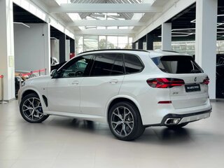 2026 BMW X5 30d IV (G05/G18) Рестайлинг, белый, 12999000 рублей, вид 5