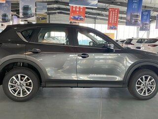 2025 Mazda CX-5 II Рестайлинг, серый, 2080000 рублей, вид 5
