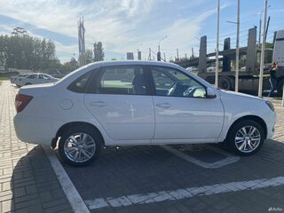 2026 Lada (ВАЗ) Granta I Рестайлинг, белый, 1218000 рублей, вид 4