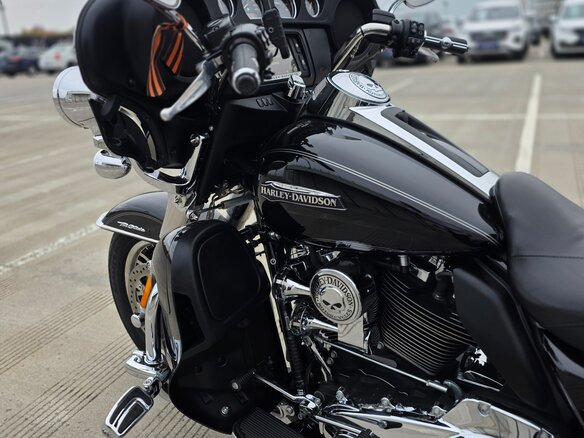 2017 Harley-Davidson Tri Glide, чёрный, 2799000 рублей - вид 5