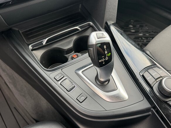 2018 BMW 3 серии 318i VI (F3x) Рестайлинг, белый, 2200000 рублей - вид 5