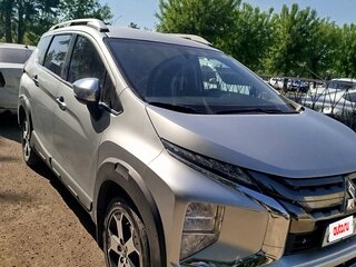 2022 Mitsubishi Xpander Cross I, серебристый, 1800000 рублей, вид 4