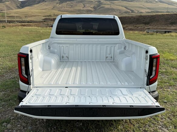 2026 Toyota Hilux VIII Рестайлинг 3, белый, 7050000 рублей - вид 9