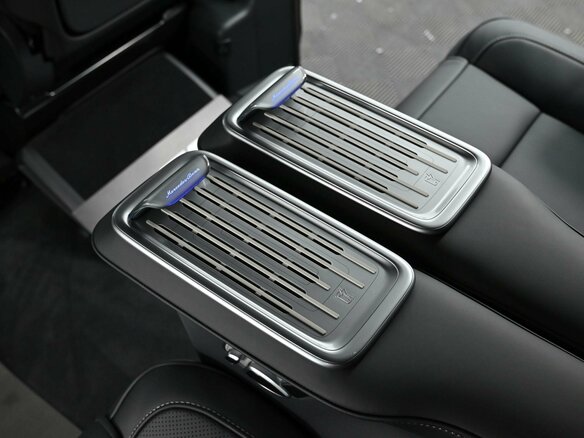 2026 Mercedes-Benz V-Класс Extra Long 300 d экстра длинный III (W447) Рестайлинг 2, чёрный, 13900000 рублей - вид 10